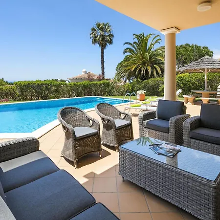 Vale De Lobo With Pool By Homing Vale do Lobo