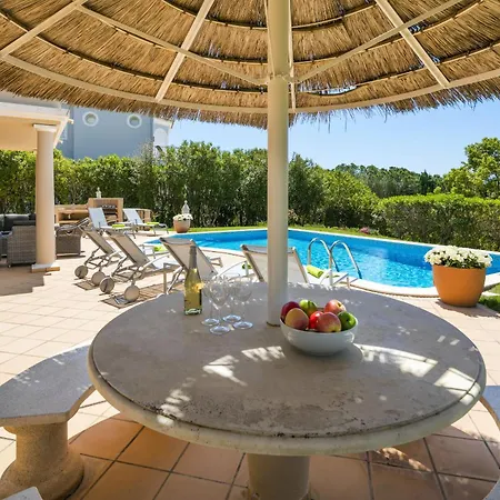 Vale De Lobo With Pool By Homing Vale do Lobo